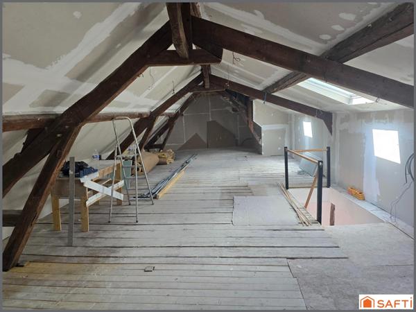 Maison de ville au style loft à Orbec