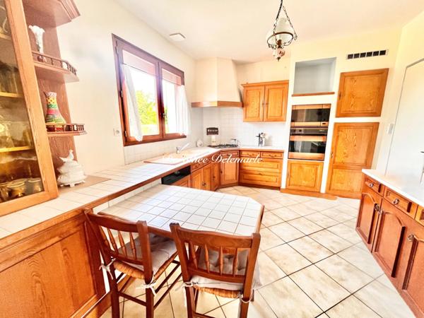 Maison à vendre 3 pièces BEAUVOIR SUR NIORT (79) 130 m² habitables sur 1 322 m² de terrain arboré, atelier et double garage