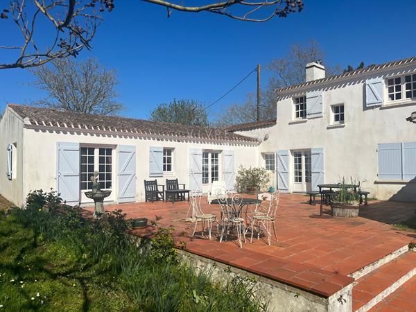 Maison Bourgeoise Divatte Sur Loire
