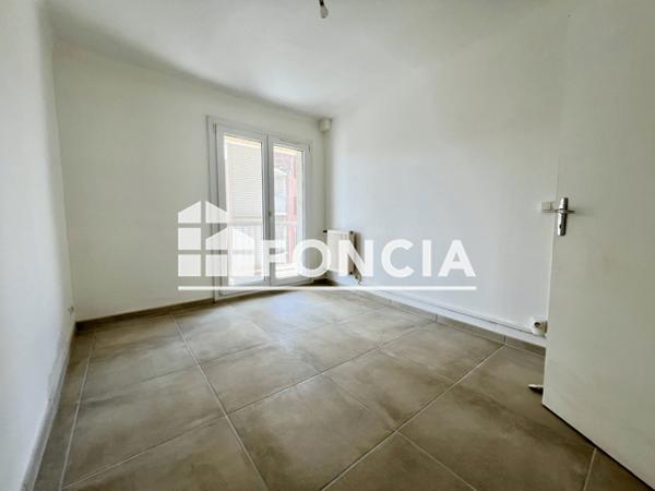Location Appartement 3 pièces 68.32 m² - BOULEVARD MONGIN Martigues 13500