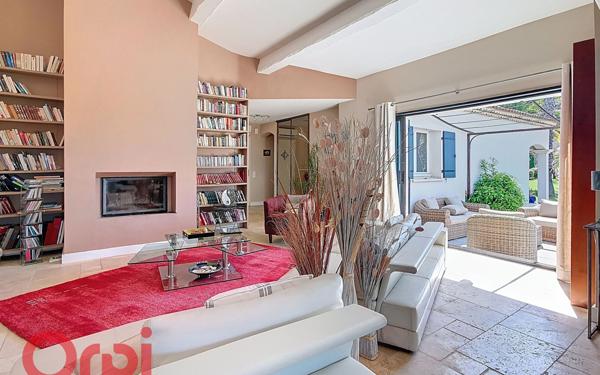 Maison à vendre    5 pièces •  Le Castellet