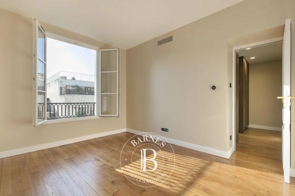 Paris 8ème, Appartement 2 Chambres -  68 m² à vendre