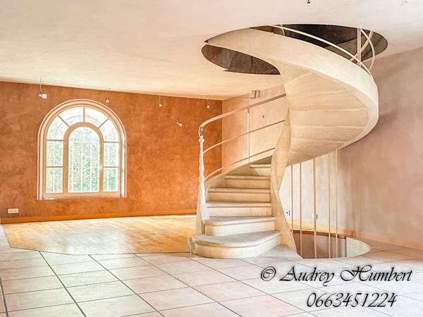 EXCLUSIVITE,  à MANOSQUE, Belle OPPORTUNITE : Villa de 248 m² sur 1600 m²