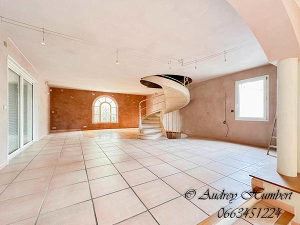 EXCLUSIVITE,  à MANOSQUE, Belle OPPORTUNITE : Villa de 248 m² sur 1600 m²