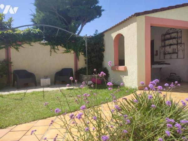 Maison à étage jumelée 