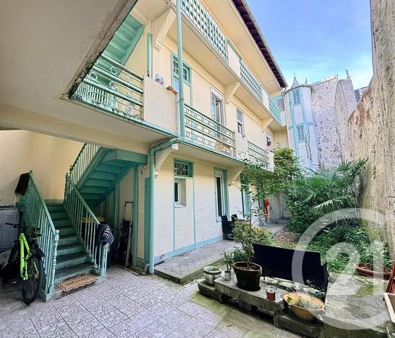 Immeuble à vendre  589,24 m 2   TARBES  - 65