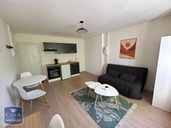 Appartement à louer 1 pièce 18.15m² Charleville-Mézières (08000)