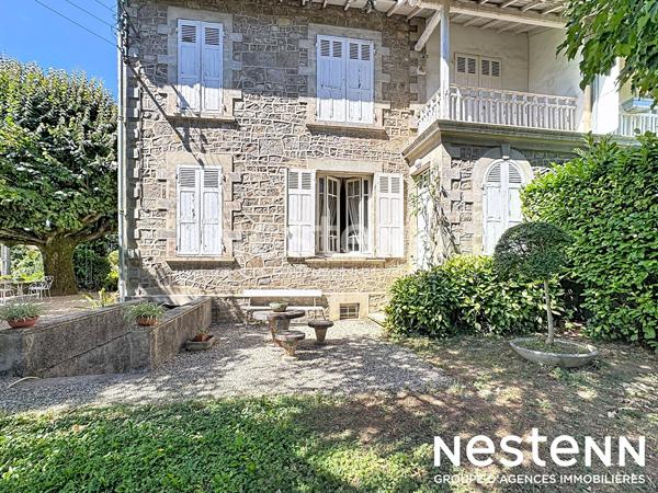Maison de style balnéaire, terrain piscinable à vendre à Saint Genis Laval - 4 pièces, 100 m²