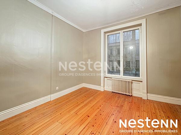 Maison de style balnéaire, terrain piscinable à vendre à Saint Genis Laval - 4 pièces, 100 m²