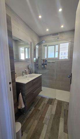 Appartement 3 pièces à louer à Antibes - 65.39 m², 1er étage