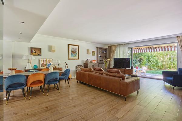 A vendre - Neuilly-sur-Seine - Appartement de 142 m2 en rez-de-jardin
