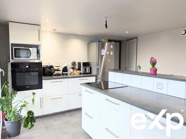 Maison individuelle avec deux logements – Terrain de 1000 m² – Garage – Voglans