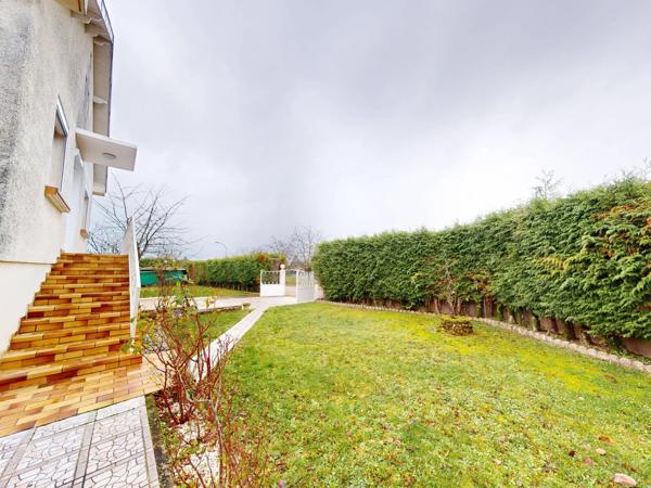 Maison Familiale de 117m2 au calme, + Panneaux Solaires !!!