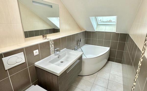 Appartement à louer    3 pièces • 73,78 m2 Ostwald