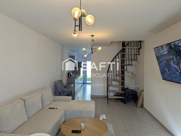 MAISON 2 CHAMBRES ENTIERREMENT RENOVEE AVEC COUR