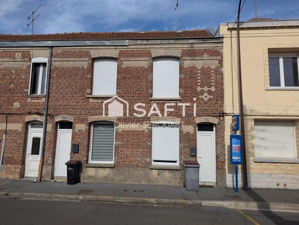MAISON 2 CHAMBRES ENTIERREMENT RENOVEE AVEC COUR