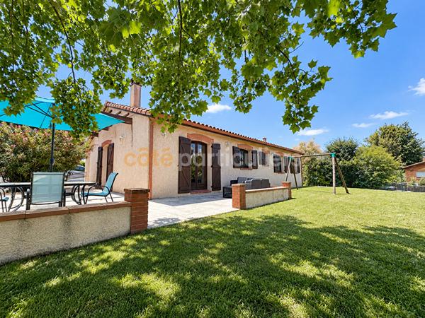 Vente
                Maison155 m² - 6 Pièces -
                    LAVAUR (81500)