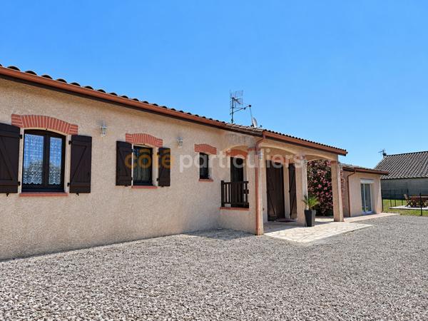 Vente
                Maison155 m² - 6 Pièces -
                    LAVAUR (81500)