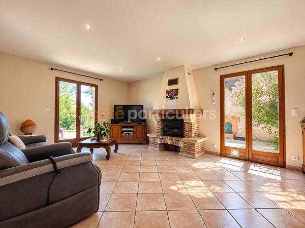 Vente
                Maison155 m² - 6 Pièces -
                    LAVAUR (81500)