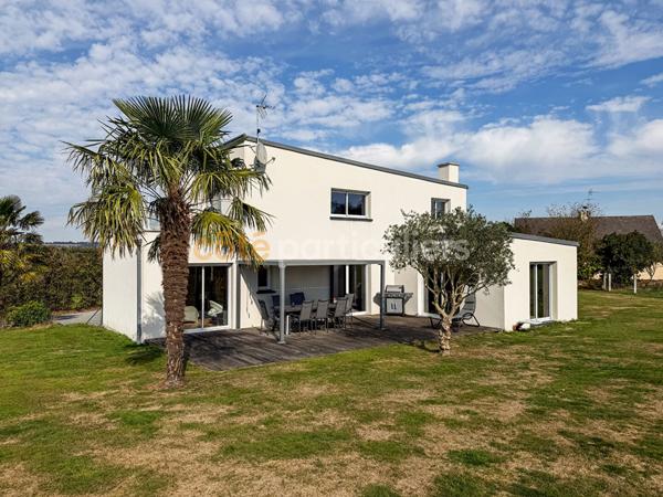 Vente
                Maison153,5 m² - 5 Pièces -
                    CONDE SUR VIRE (50890)