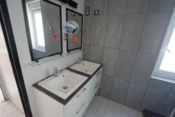 LILLE - MAISON - 3 CHAMBRES + MEZZANINE