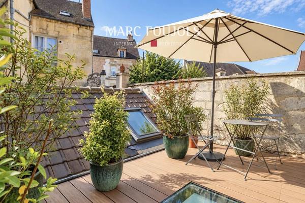 Senlis – Hyper-centre historique – Maison de ville rénovée avec terrasse