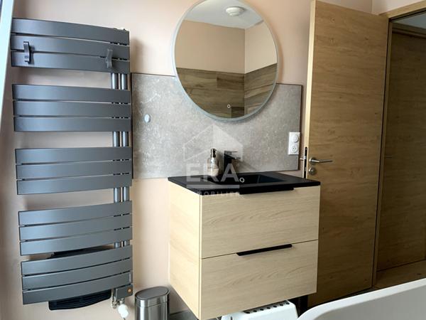 Maison d'architecte DPE A avec jardin et stationnement privatif