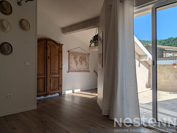 Exclusivité NESTENN : Superbe appartement 4 pièces avec terrasse à Collobrières