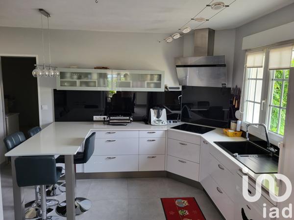 Maison à vendre 7 pièces 195 m² Luynes