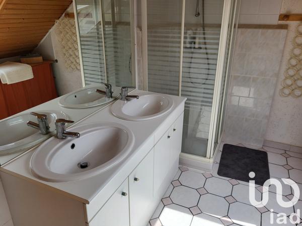 Maison à vendre 7 pièces 195 m² Luynes