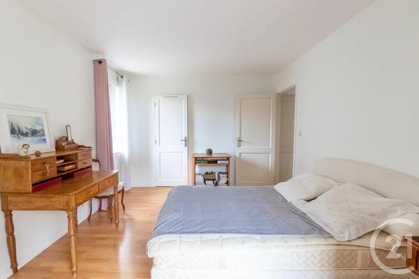 Appartement T3 à vendre  3 pièces - 105 m 2   MEYLAN  - 38