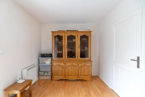 Appartement T3 à vendre  3 pièces - 105 m 2   MEYLAN  - 38
