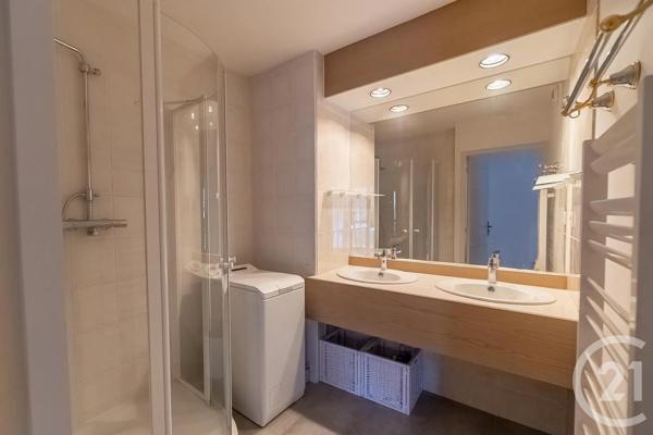 Appartement T3 à vendre  3 pièces - 105 m 2   MEYLAN  - 38
