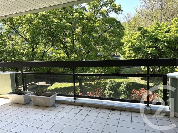 Appartement T3 à vendre  3 pièces - 105 m 2   MEYLAN  - 38