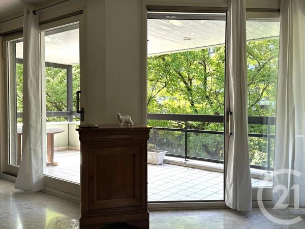 Appartement T3 à vendre  3 pièces - 105 m 2   MEYLAN  - 38