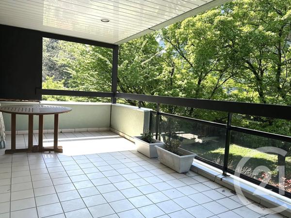 Appartement T3 à vendre  3 pièces - 105 m 2   MEYLAN  - 38
