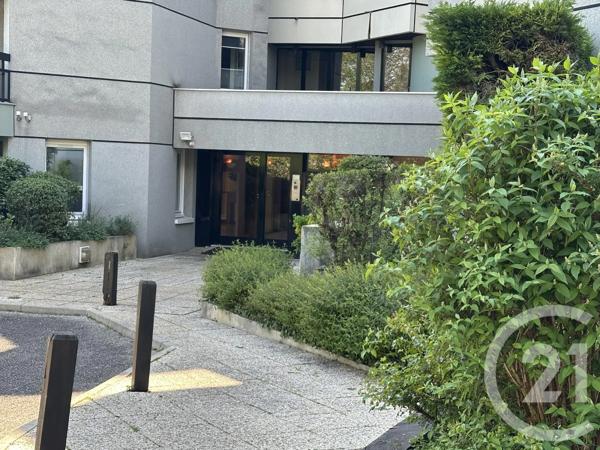 Appartement T3 à vendre  3 pièces - 105 m 2   MEYLAN  - 38