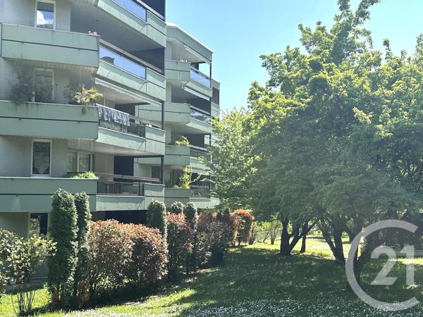 Appartement T3 à vendre  3 pièces - 105 m 2   MEYLAN  - 38
