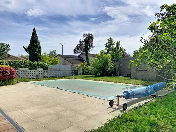 Belle Maison à Saint Maurice de Gourdans, 6 pièces , 135m² avec piscine, garage, terrain 1000m².