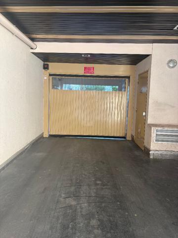 Place de stationnement en sous sol - MONPLAISIR