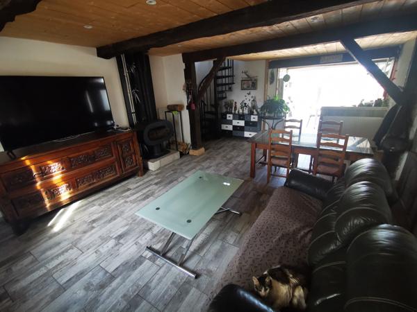 Propriété de 2 maisons avec piscine sur 11ha Armous et Cau (Gers)