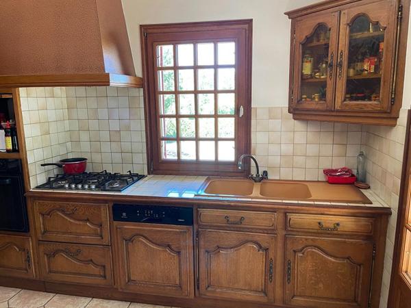 Maison sur deux niveaux avec jardin clôturé, à proximité de Villeréal