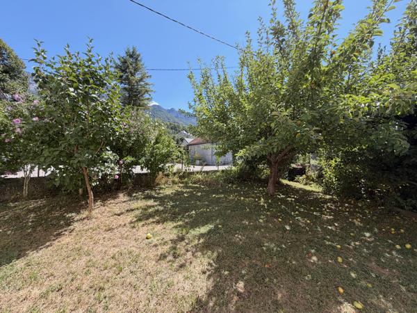 245.000 € - Belle maison individuelle récente (2011) avec garage et terrain - au coeur de St Laurent du Pont (