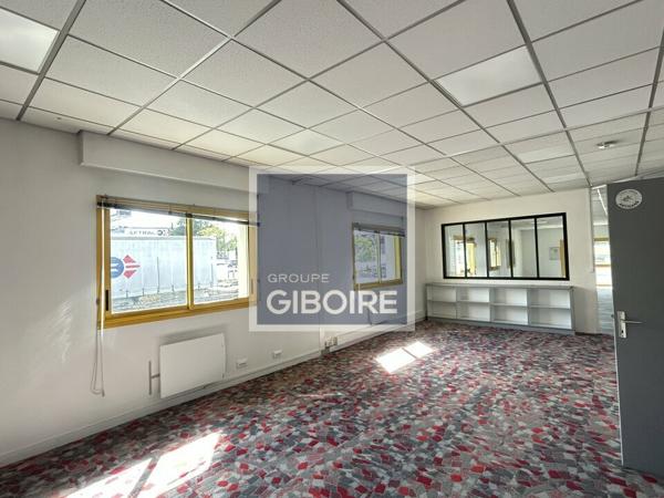 Local d'activites 494 m² à louer CESSON-SVIGN (réf : 35.7257)