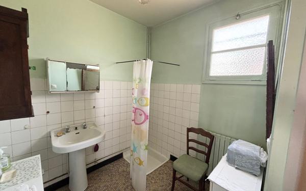 Maison à vendre    5 pièces •  Narrosse