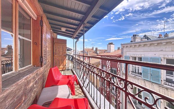 Appartement à vendre    3 pièces • 70 m2 Bayonne