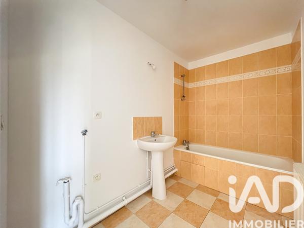 Location appartement 3 pièces 68 m² Brie-Comte-Robert