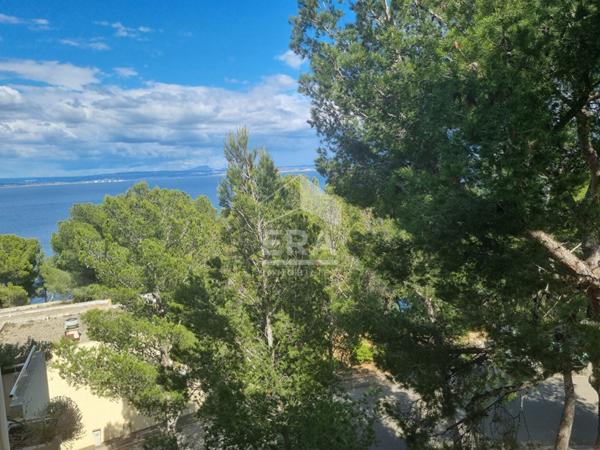 À vendre : Appartement 3 pièces avec vue sur l'étang à Martigues