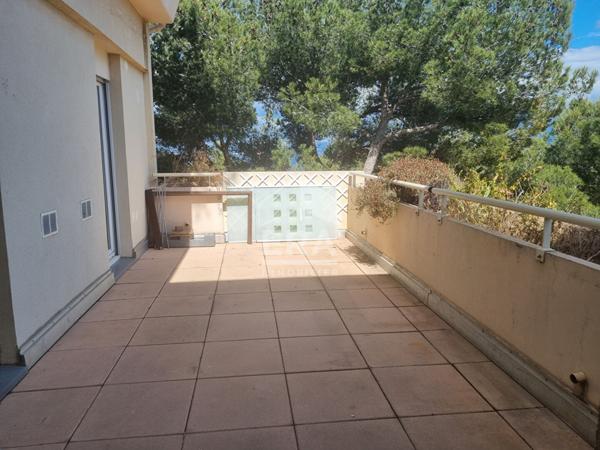 À vendre : Appartement 3 pièces avec vue sur l'étang à Martigues