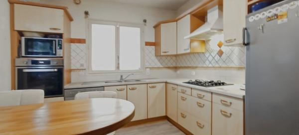 Maison spacieuse 6 chambres avec terrain, puits et chaudière à granulés -À saisir !